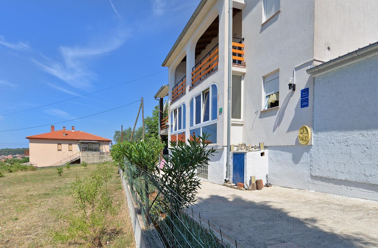 Apartments Dino 1374 Pula Exterior photo